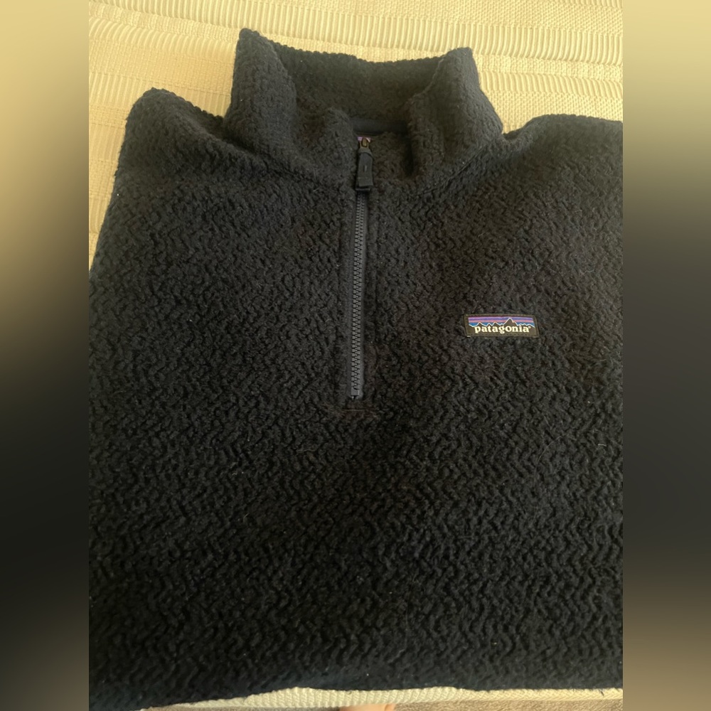 Patagonia mens woolyester pullover - navy blue